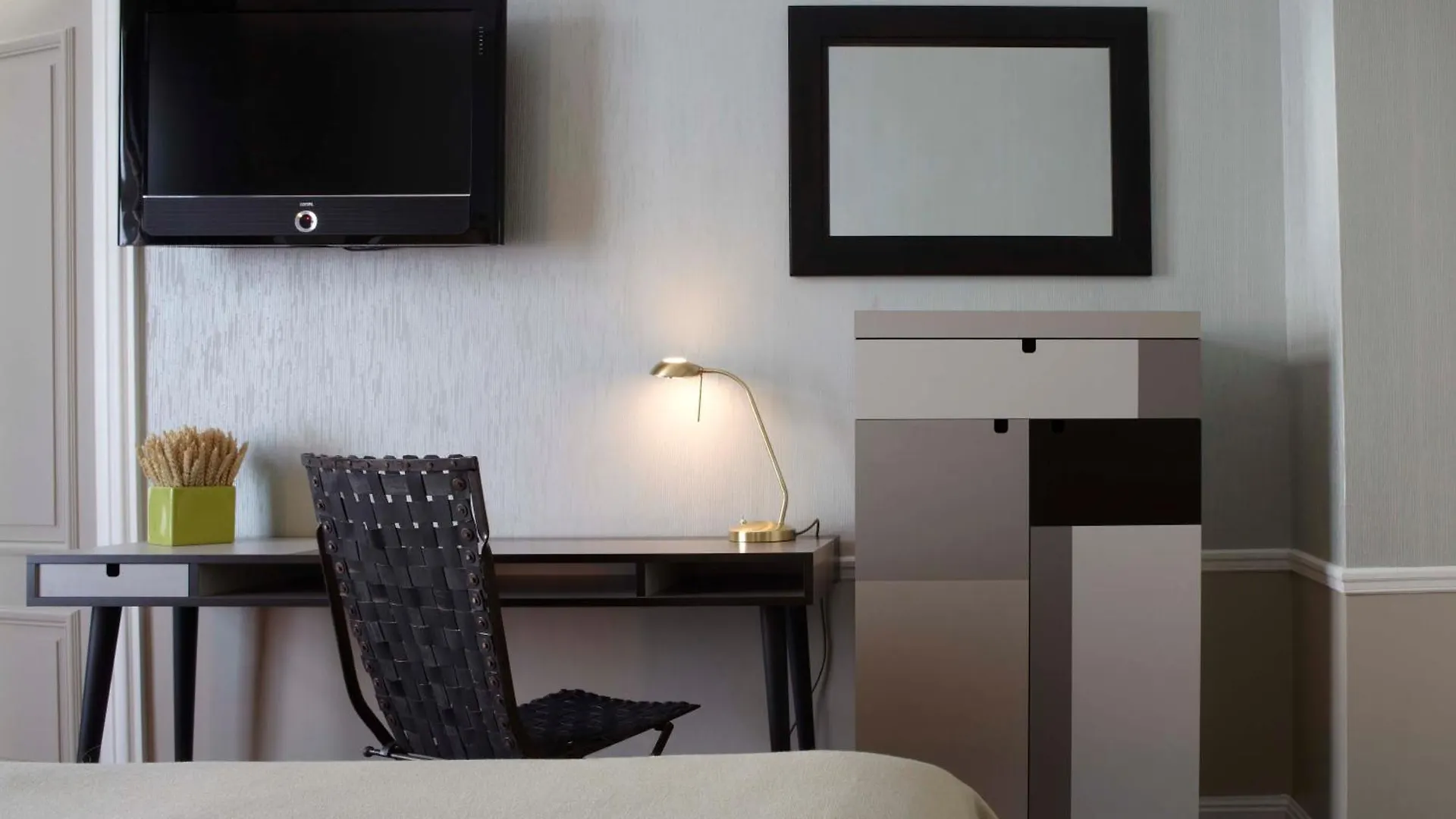 Hotel Therese Париж